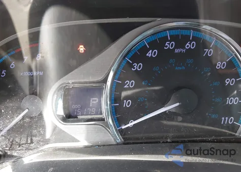 2014 Toyota Sienna Xle V6 8 Passenger z USA, uszkodzony, nr VIN 5TDYK3DC8ES424579